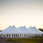 Event pod namiotem w zimie